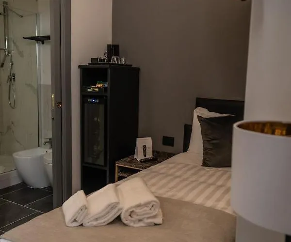 Relais Manzoni Otel 3*